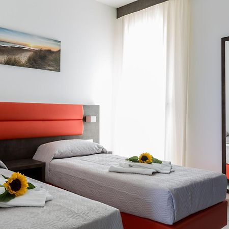 Aparthotel Residenza Riva Azzurra Rimini Esterno foto