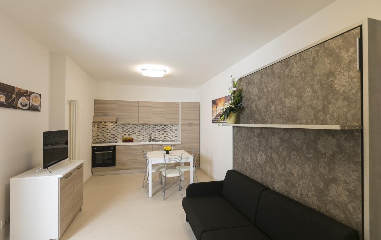 Aparthotel Residenza Riva Azzurra Rimini Esterno foto