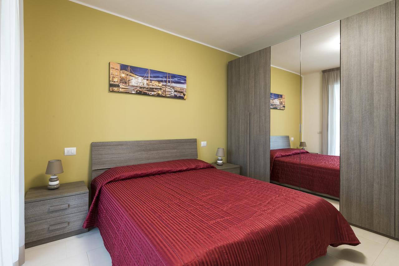 Aparthotel Residenza Riva Azzurra Rimini Esterno foto