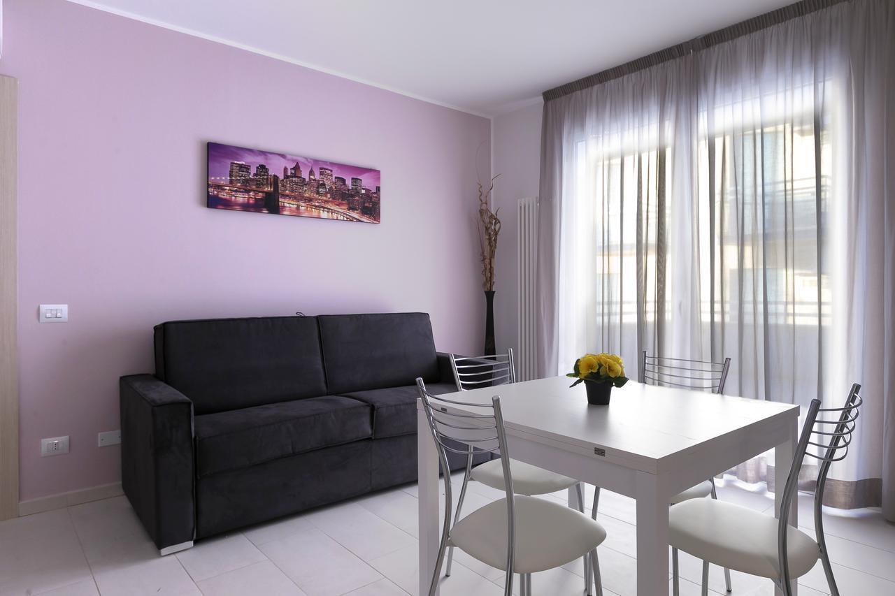 Aparthotel Residenza Riva Azzurra Rimini Esterno foto